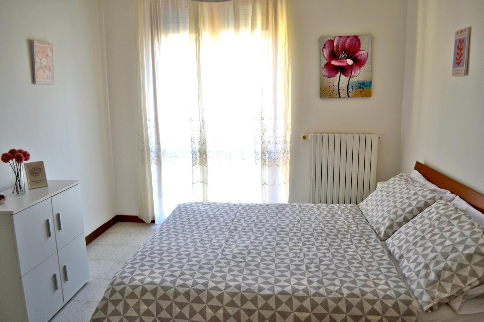 La Dolce Vita - Appartamento Con Parcheggio Privato Vicino Al Centro E All'Ospedale Asti Eksteriør bilde